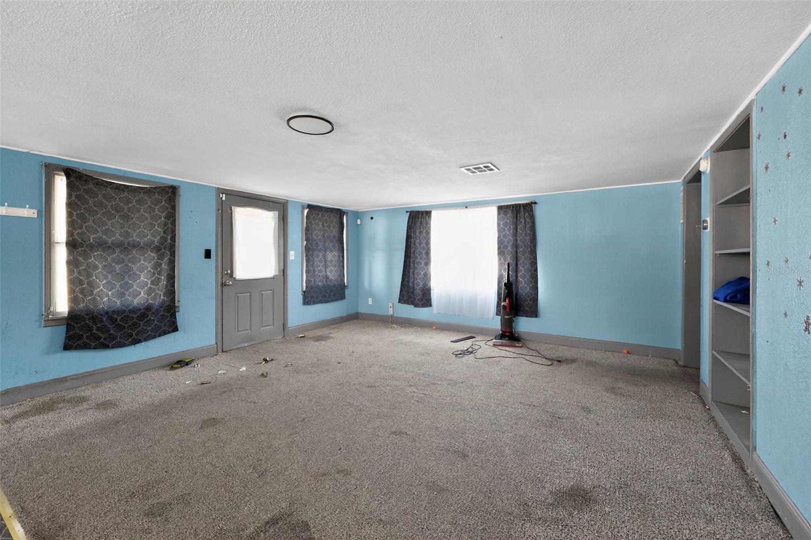 Image 10 of 30 For 108 Earl Avenue