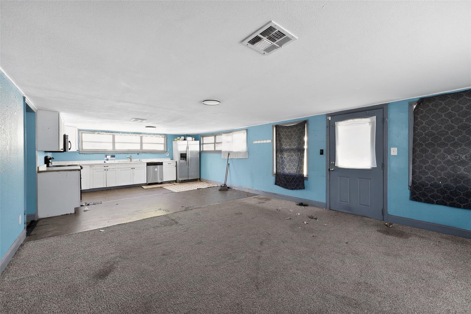 Image 11 of 30 For 108 Earl Avenue