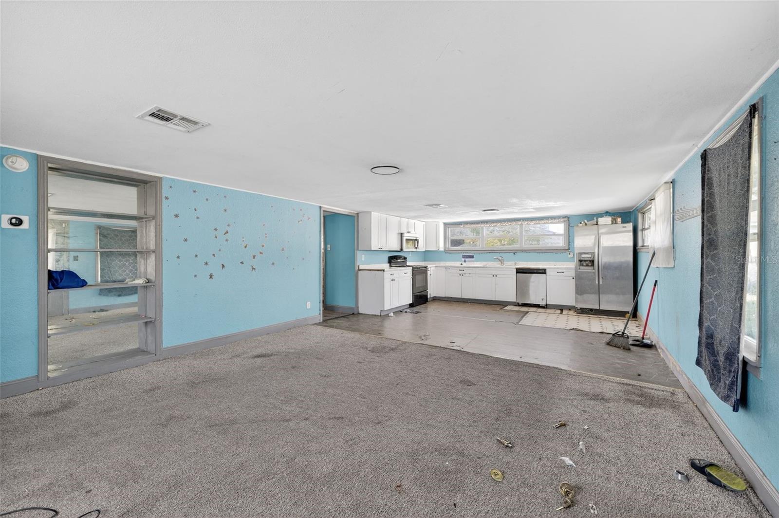 Image 14 of 30 For 108 Earl Avenue