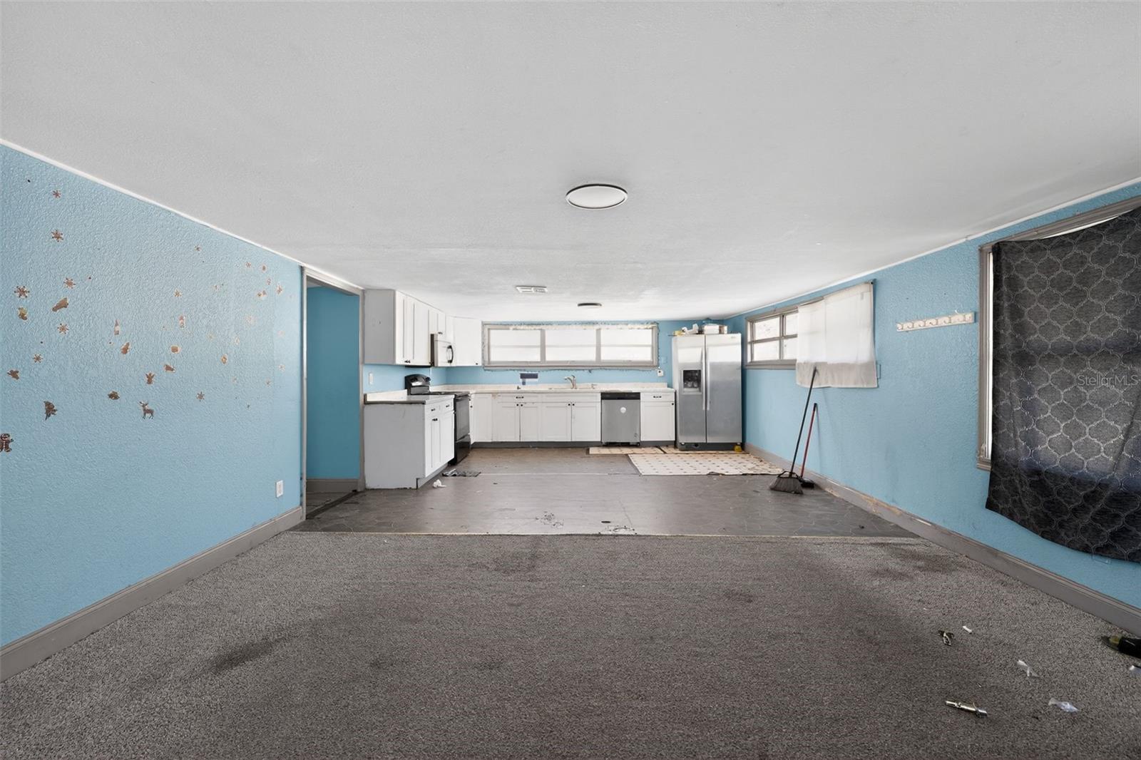 Image 4 of 30 For 108 Earl Avenue