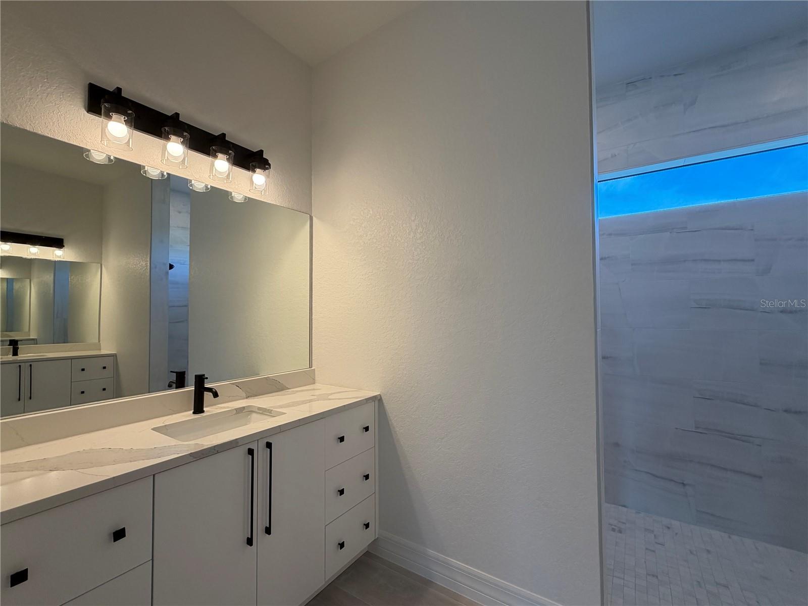 Image 6 of 7 For 72 Tee View Road