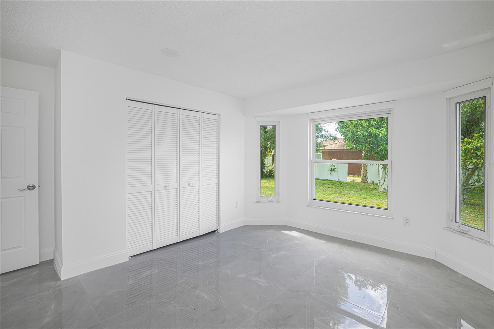 Image 12 of 43 For 22457 Oceanside Avenue