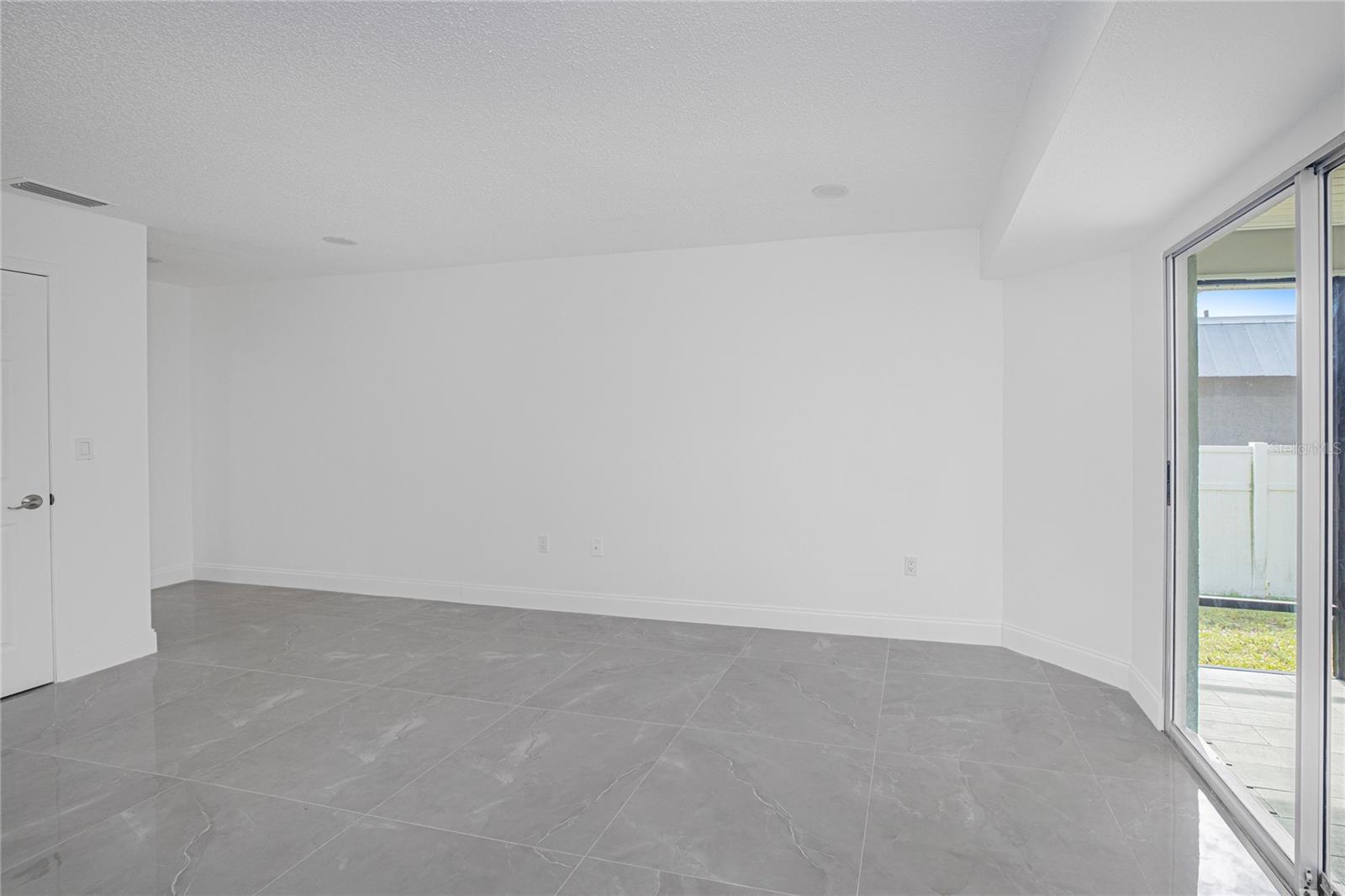 Image 23 of 43 For 22457 Oceanside Avenue