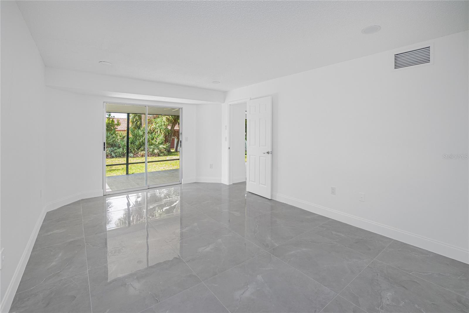 Image 24 of 43 For 22457 Oceanside Avenue