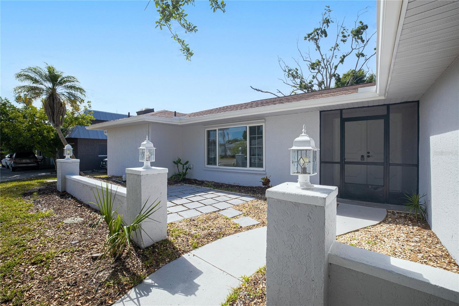 Image 3 of 43 For 22457 Oceanside Avenue
