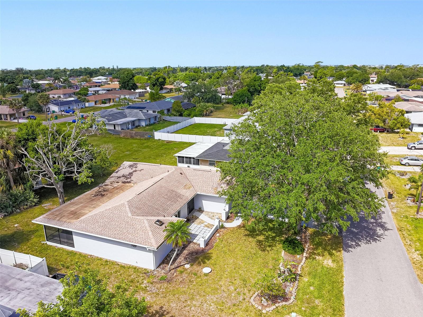 Image 35 of 43 For 22457 Oceanside Avenue