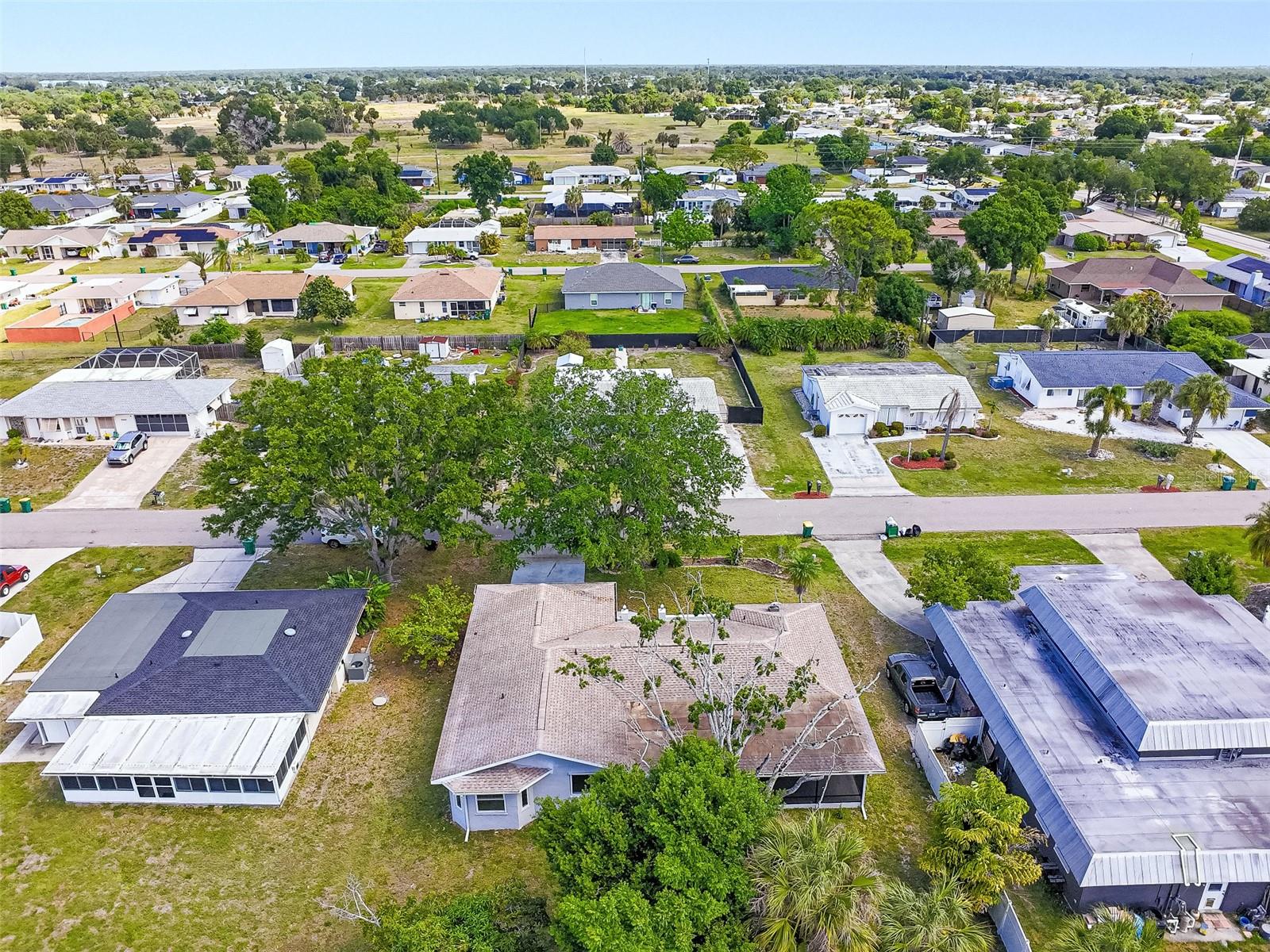 Image 36 of 43 For 22457 Oceanside Avenue