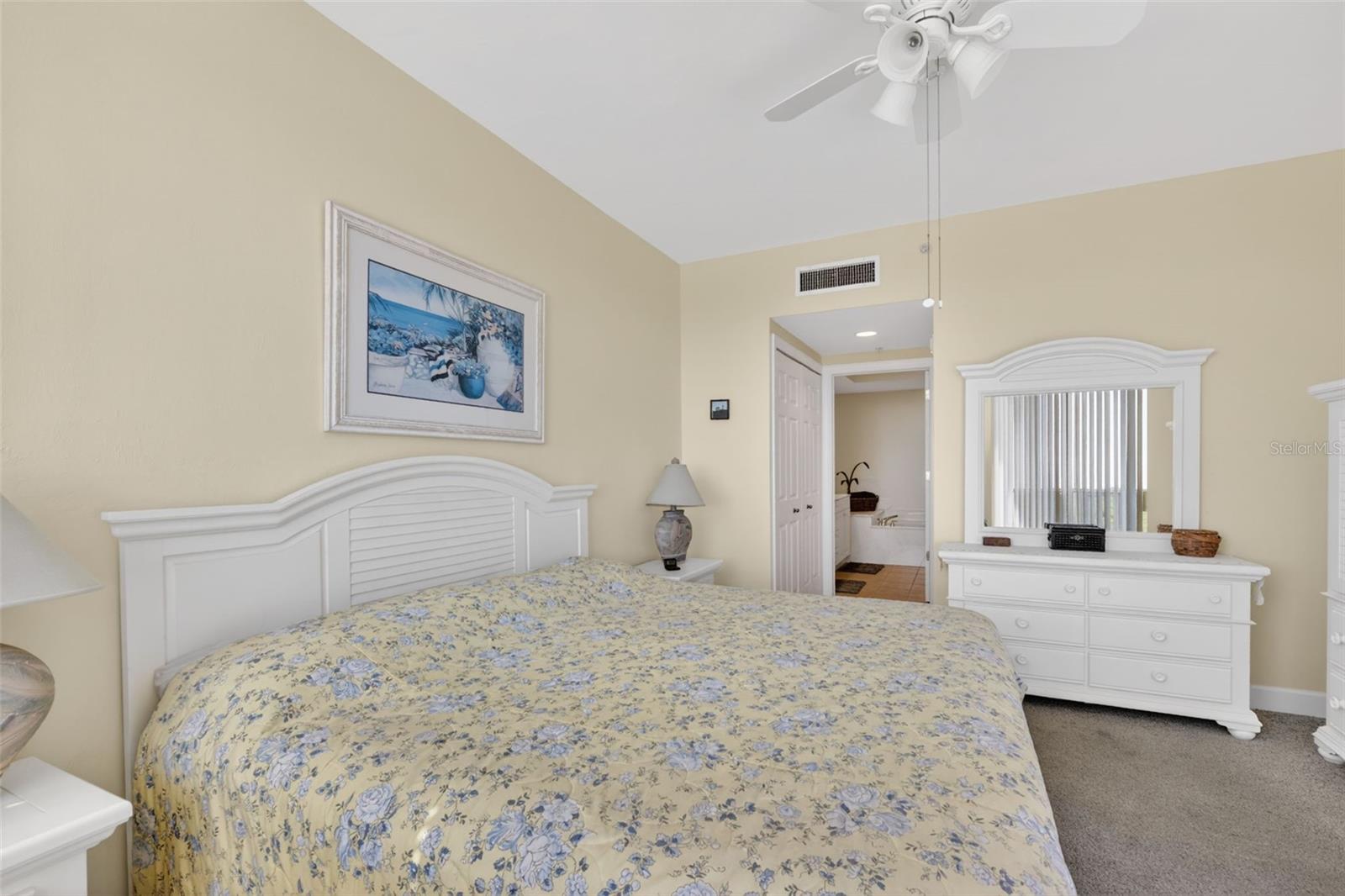 Image 4 of 31 For 3191 Matecumbe Key Road 304