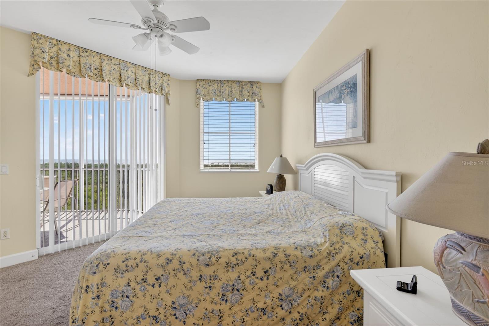 Image 5 of 31 For 3191 Matecumbe Key Road 304