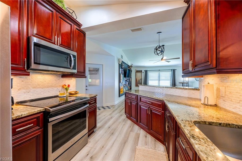 Image 10 of 43 For 420 37th Street