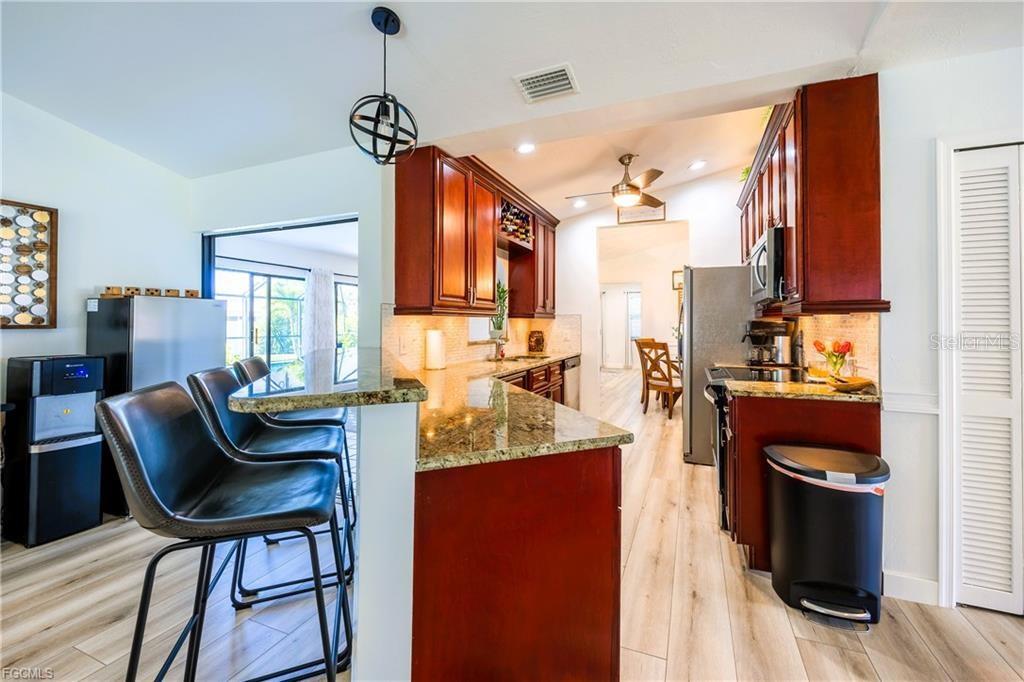 Image 12 of 43 For 420 37th Street