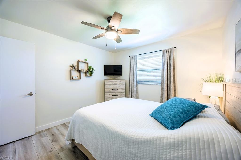 Image 21 of 43 For 420 37th Street