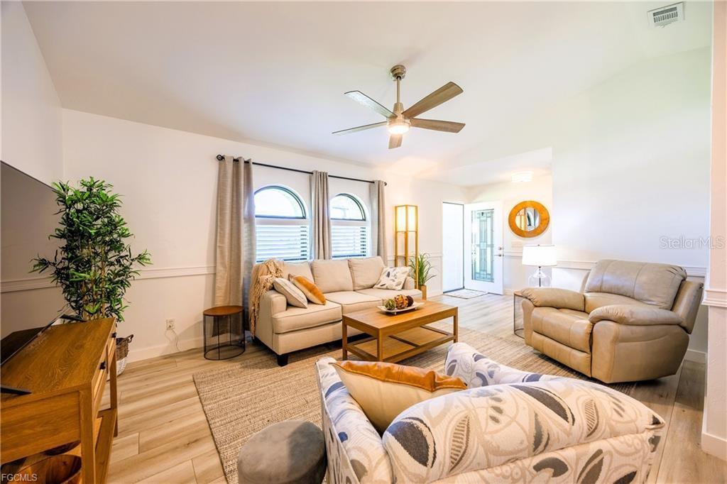 Image 7 of 43 For 420 37th Street