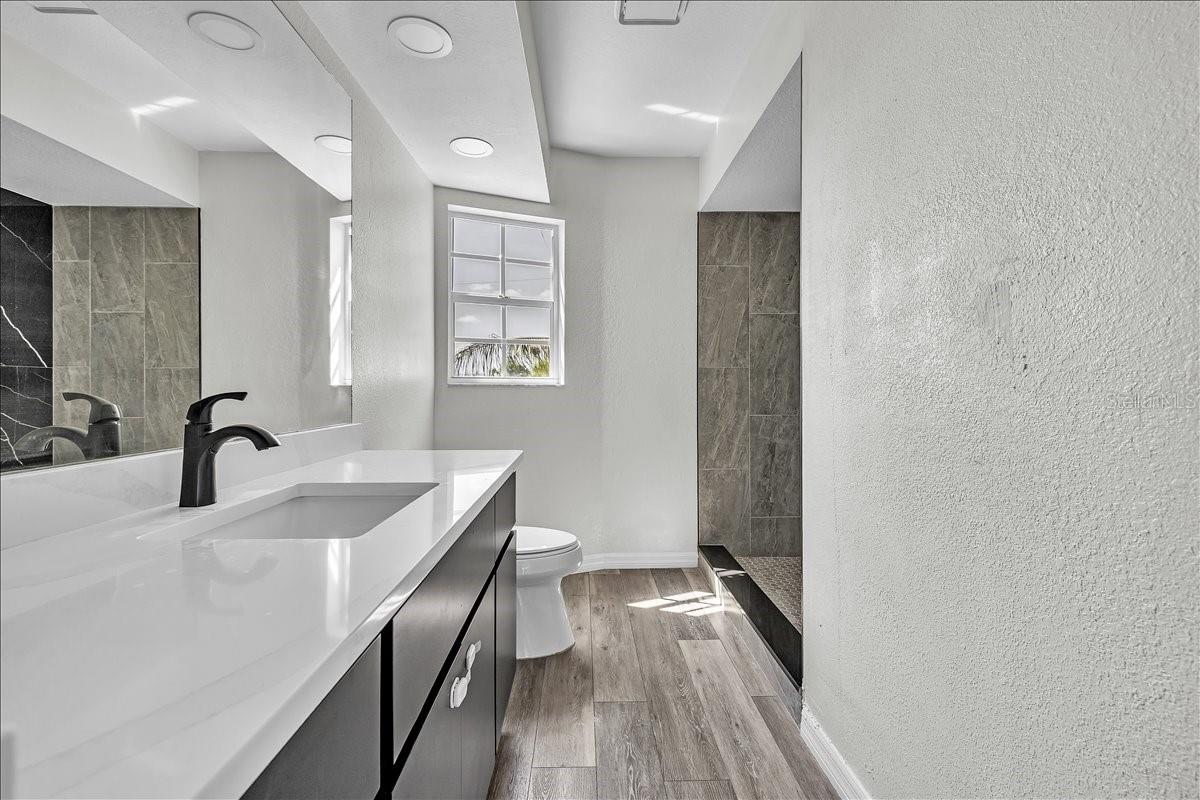 Image 17 of 42 For 24262 Captain Kidd Boulevard