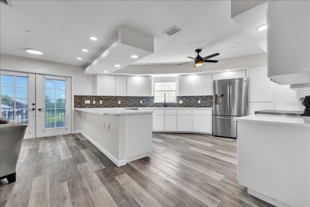 Image 8 of 42 For 24262 Captain Kidd Boulevard