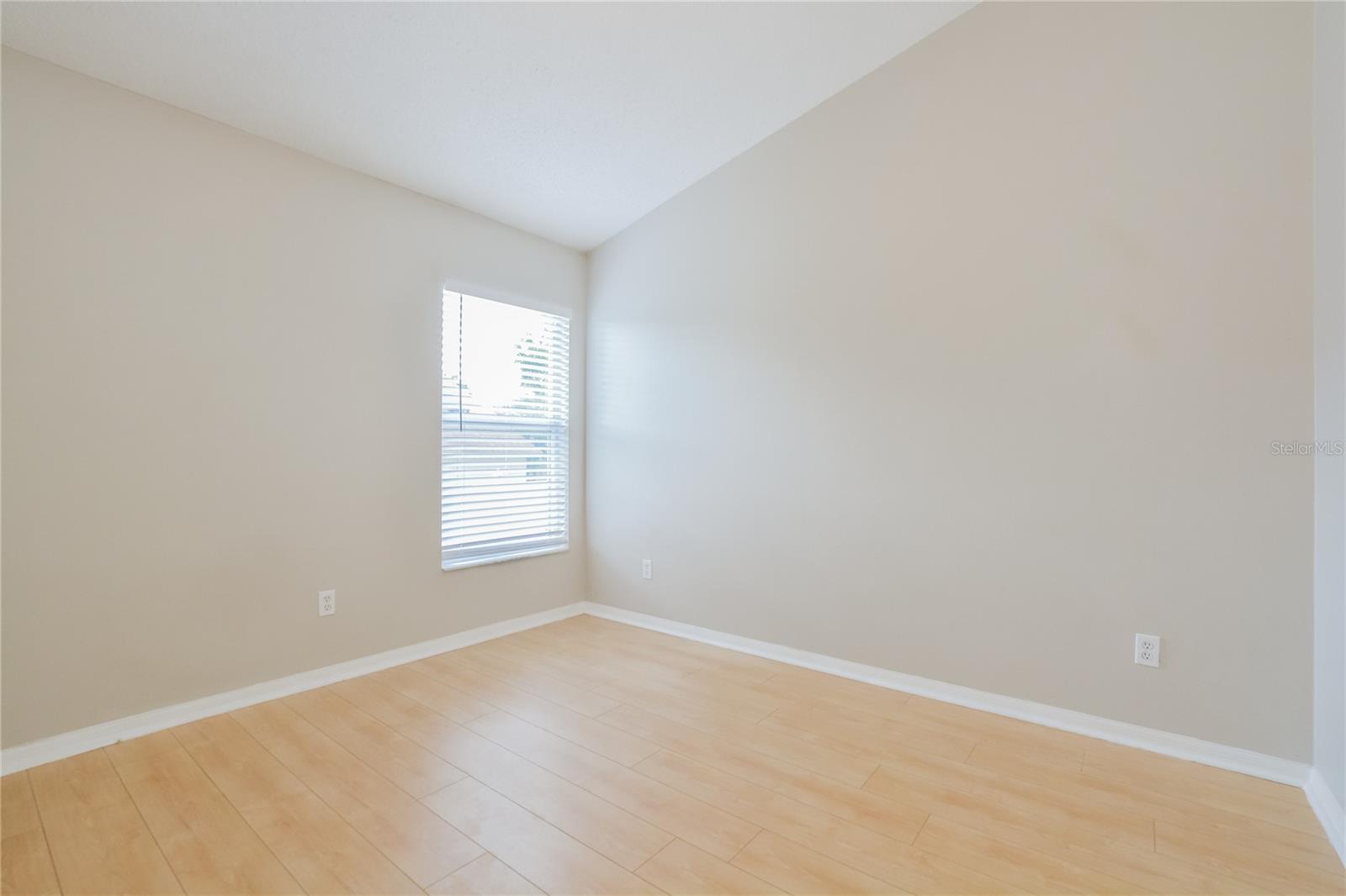 Image 6 of 15 For 1588 Silhouette Drive