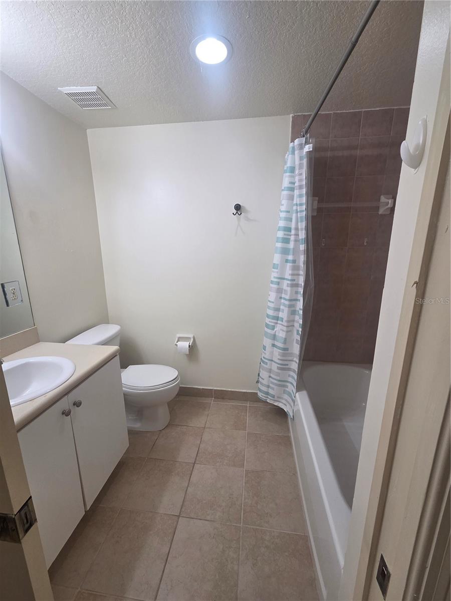 Image 10 of 17 For 8312 Bernwood Cove Loop 1007