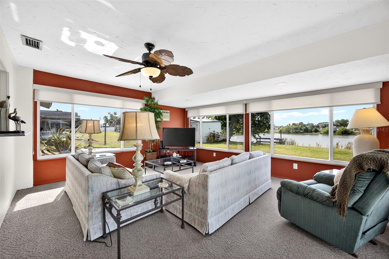 Image 11 of 27 For 1255 Lincoln Drive