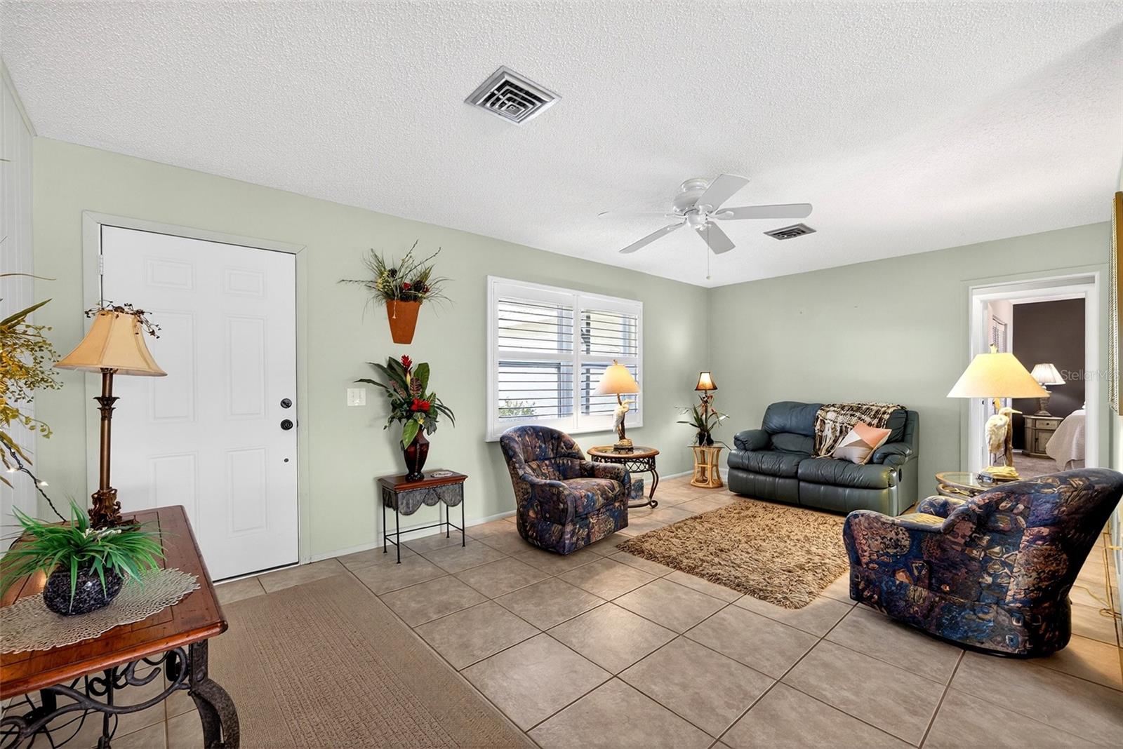 Image 3 of 27 For 1255 Lincoln Drive