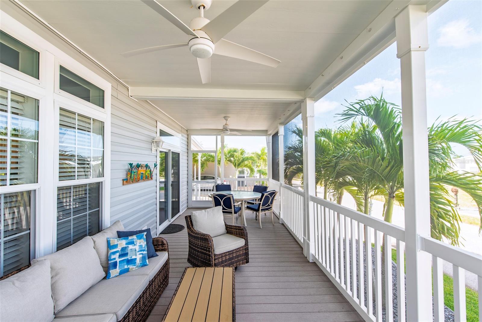 Image 10 of 34 For 9 Freeman Avenue