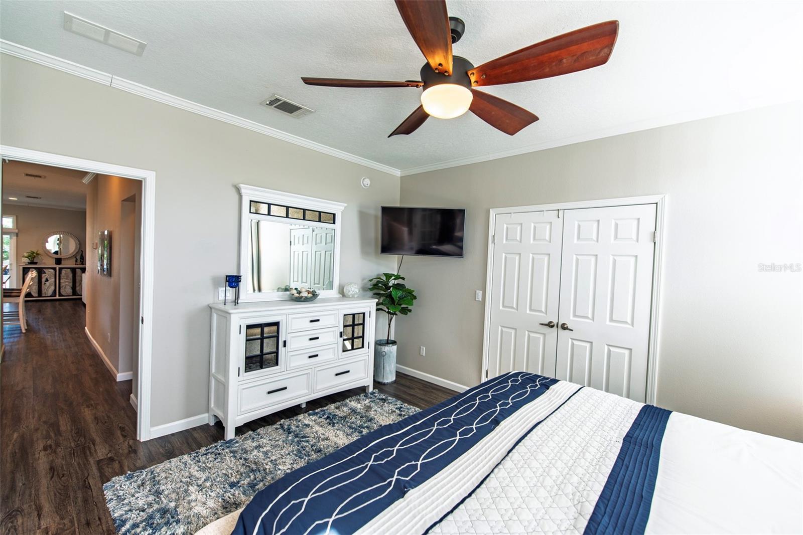 Image 14 of 34 For 9 Freeman Avenue