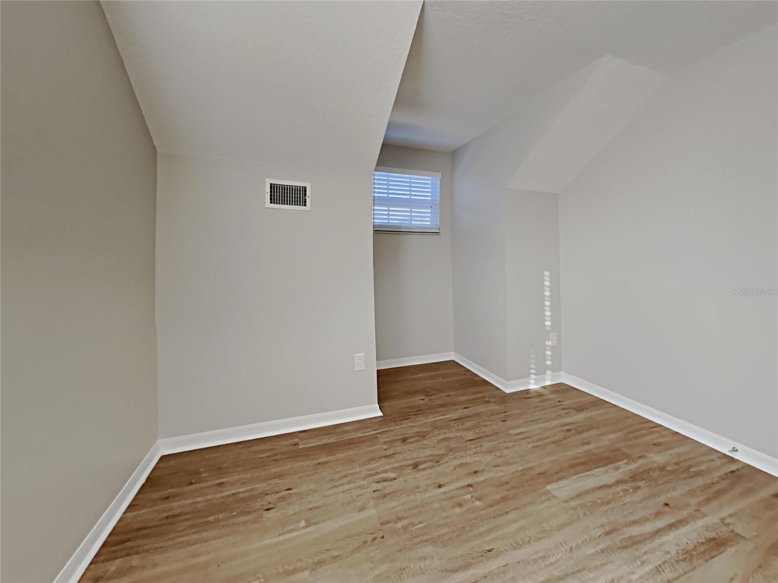 Image 14 of 25 For 2473 Sagemont Drive