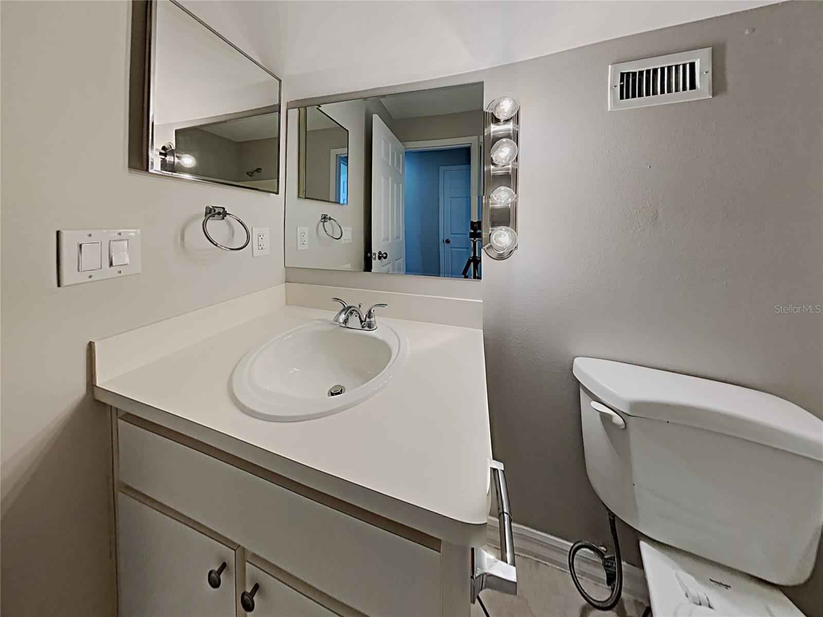 Image 17 of 25 For 2473 Sagemont Drive