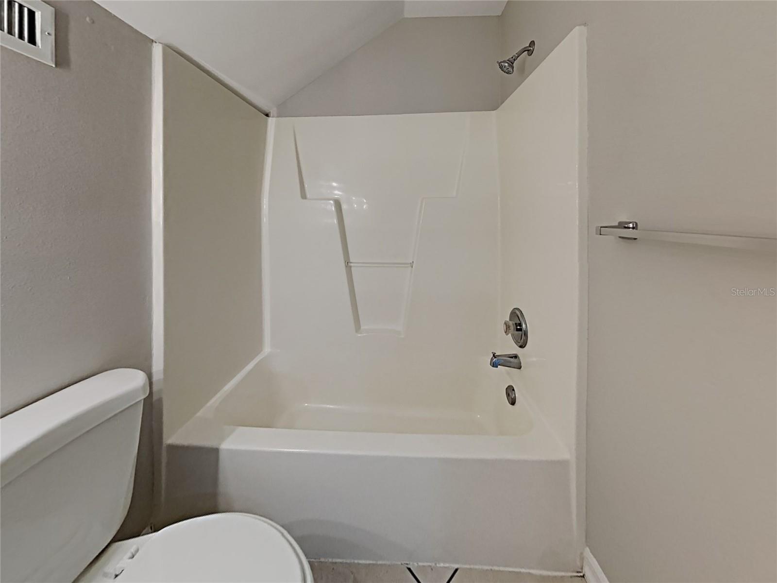 Image 18 of 25 For 2473 Sagemont Drive