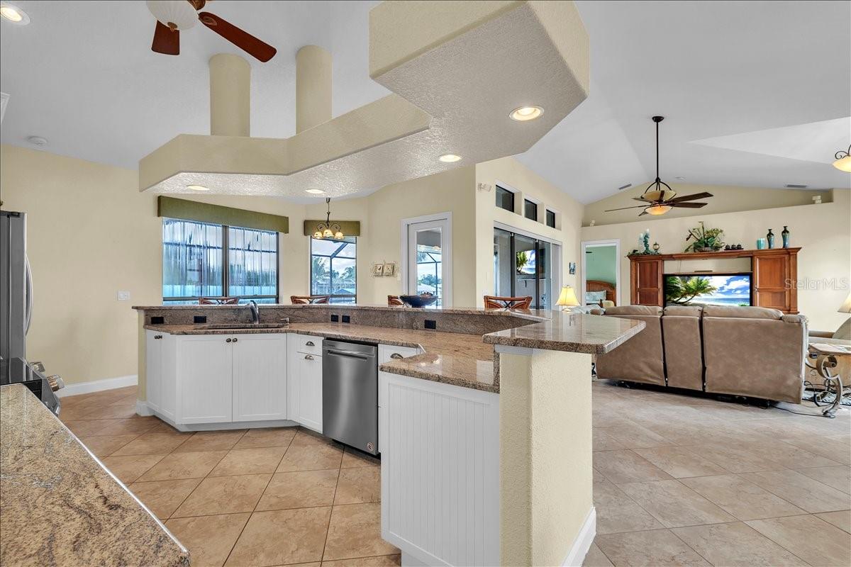 Image 13 of 35 For 3115 Chapman Boulevard