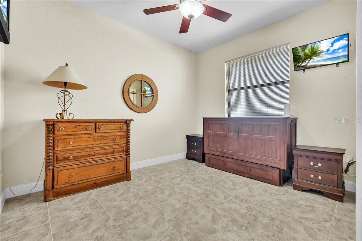 Image 18 of 35 For 3115 Chapman Boulevard