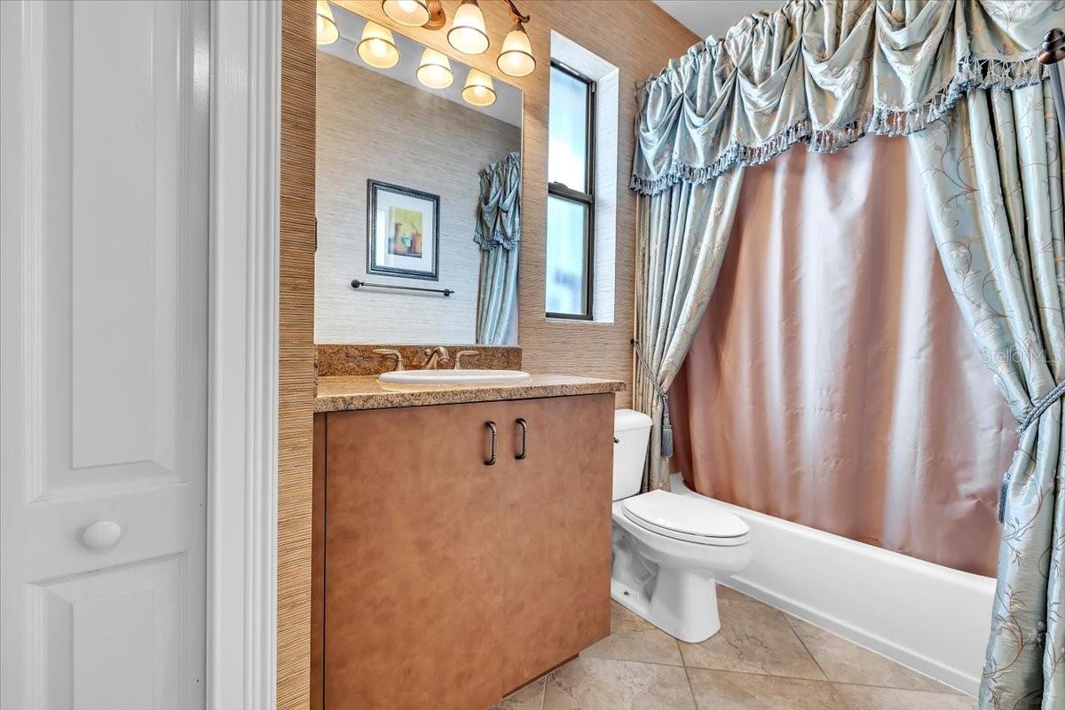 Image 20 of 35 For 3115 Chapman Boulevard