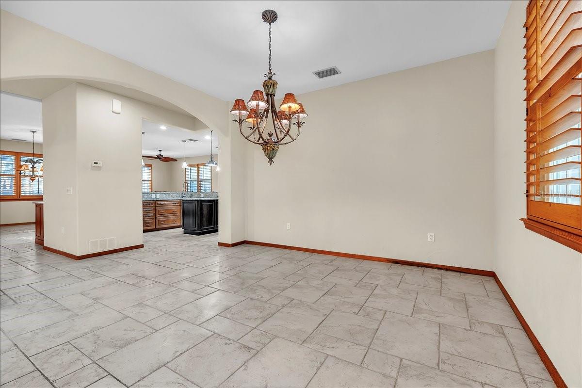 Image 11 of 54 For 10597 Kissimmee Road