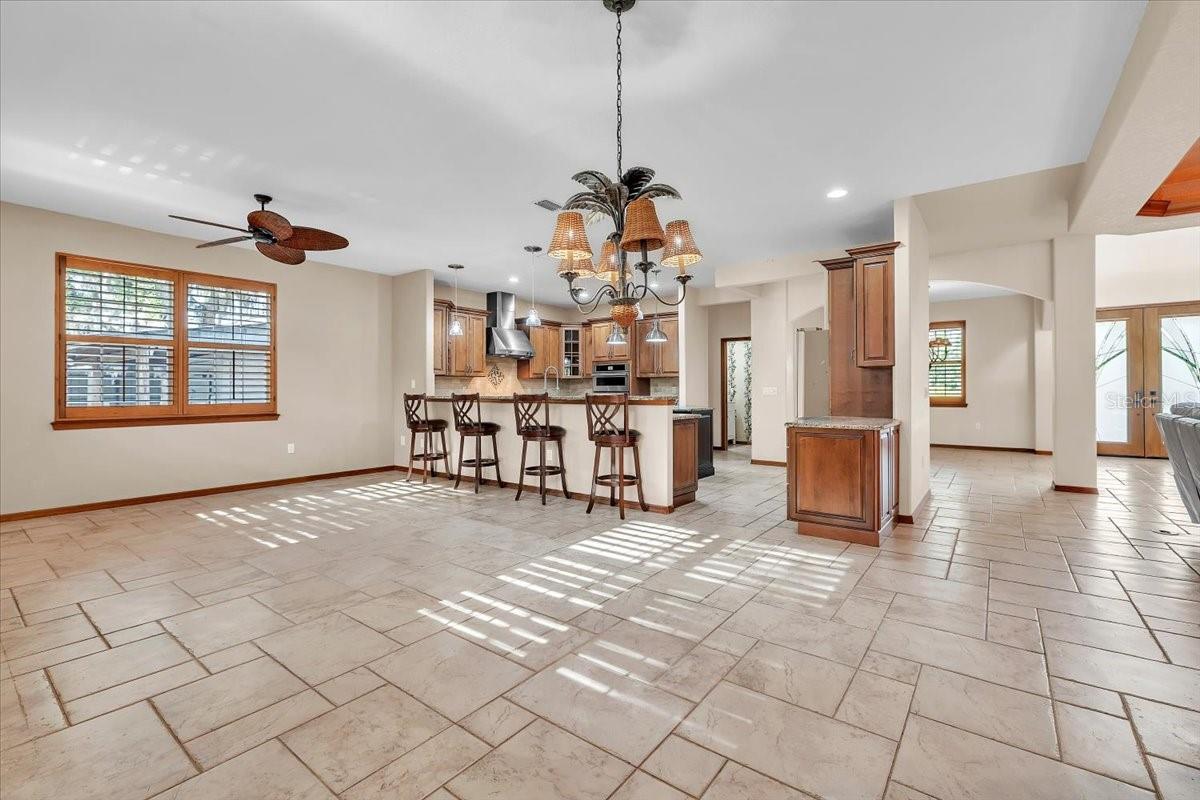 Image 13 of 54 For 10597 Kissimmee Road