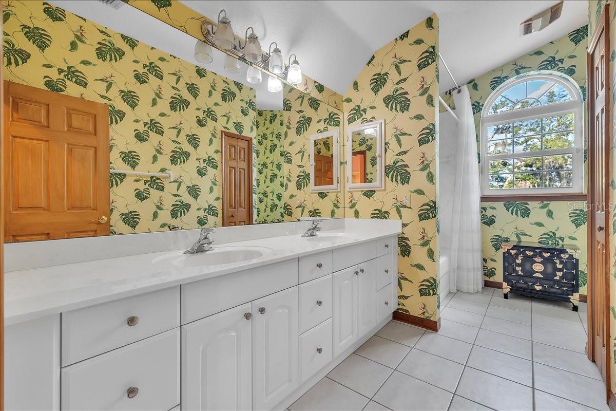 Image 36 of 54 For 10597 Kissimmee Road