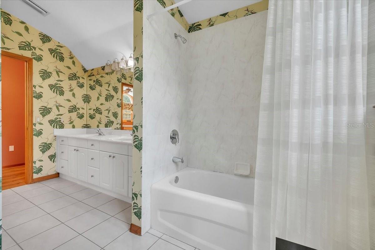 Image 37 of 54 For 10597 Kissimmee Road