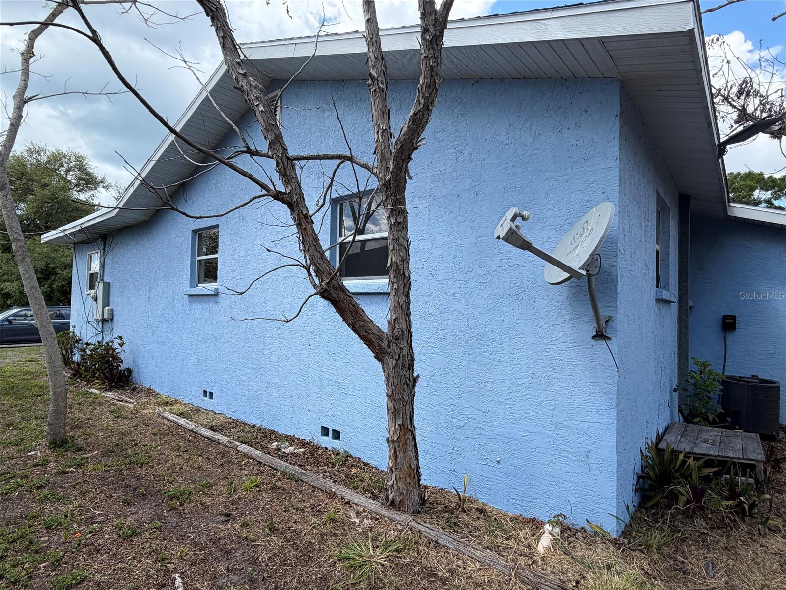 Image 14 of 14 For 2418 Links Avenue