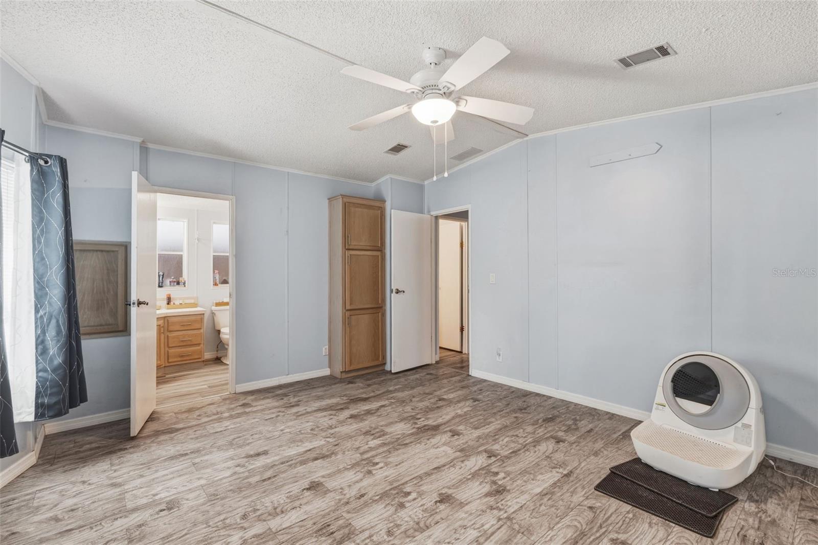 Image 21 of 25 For 4981 Hickory Street