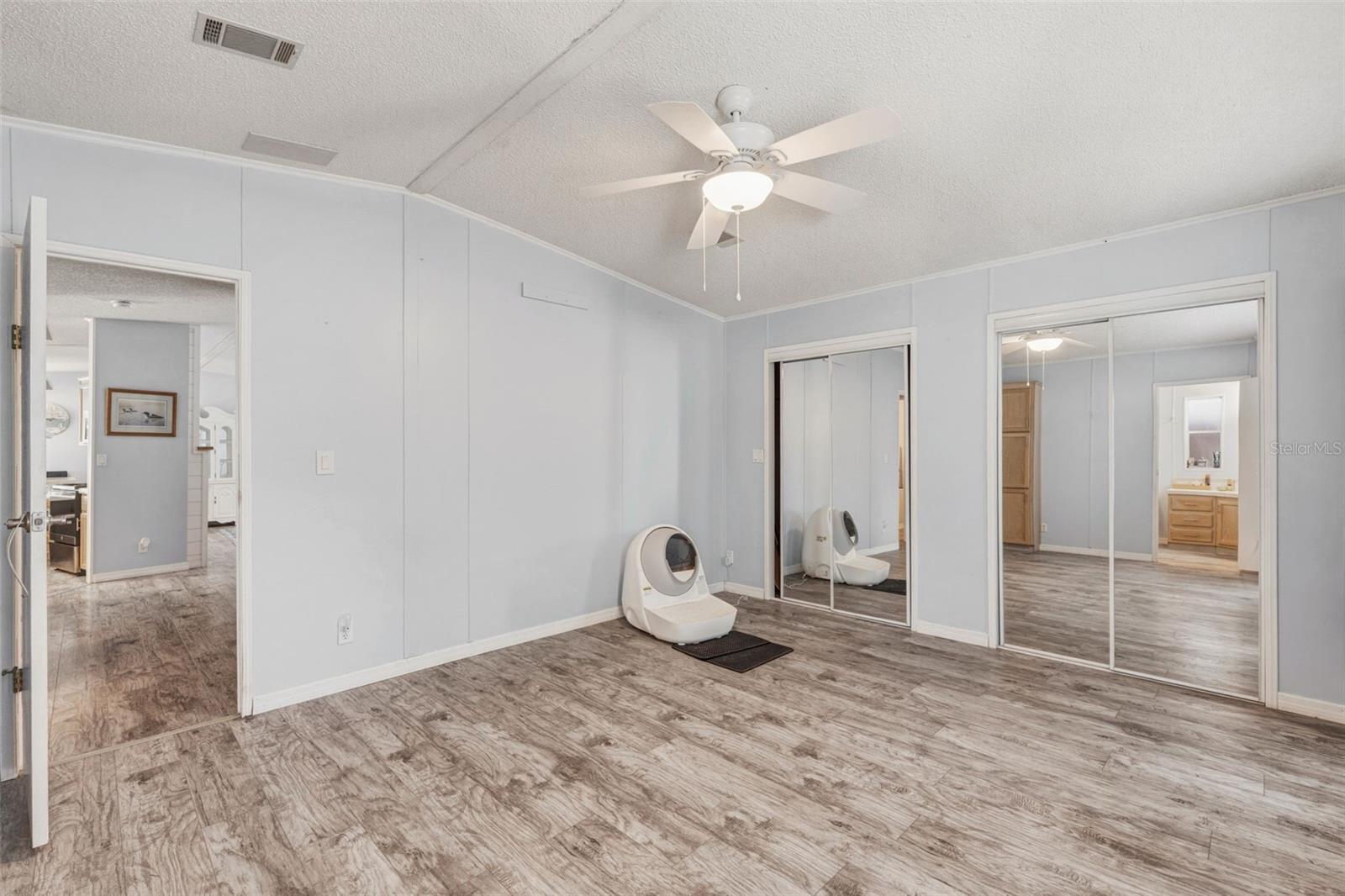 Image 22 of 25 For 4981 Hickory Street