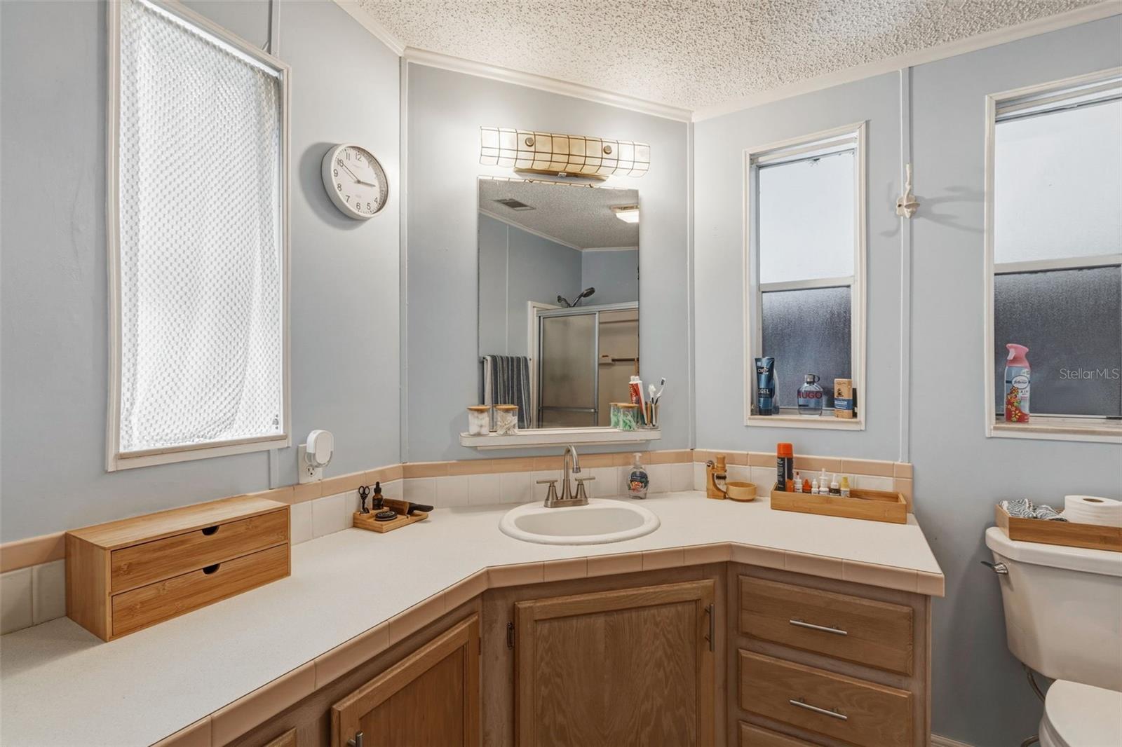 Image 24 of 25 For 4981 Hickory Street
