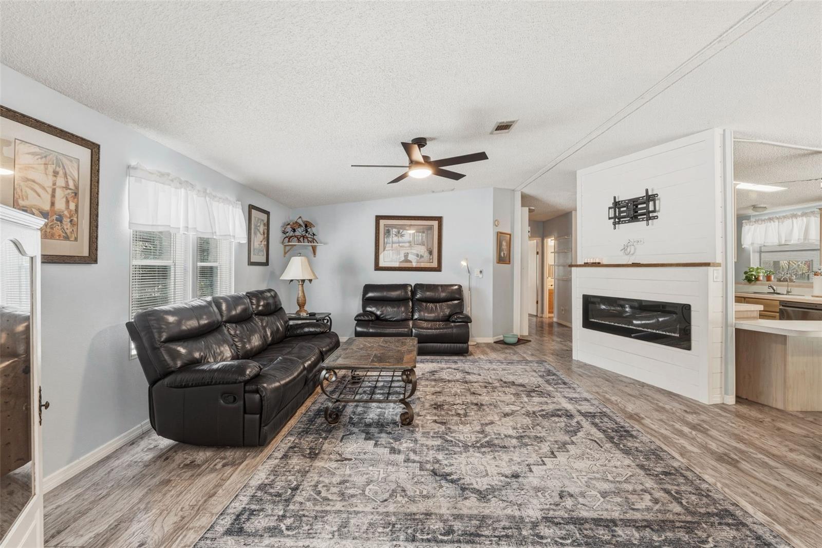 Image 7 of 25 For 4981 Hickory Street