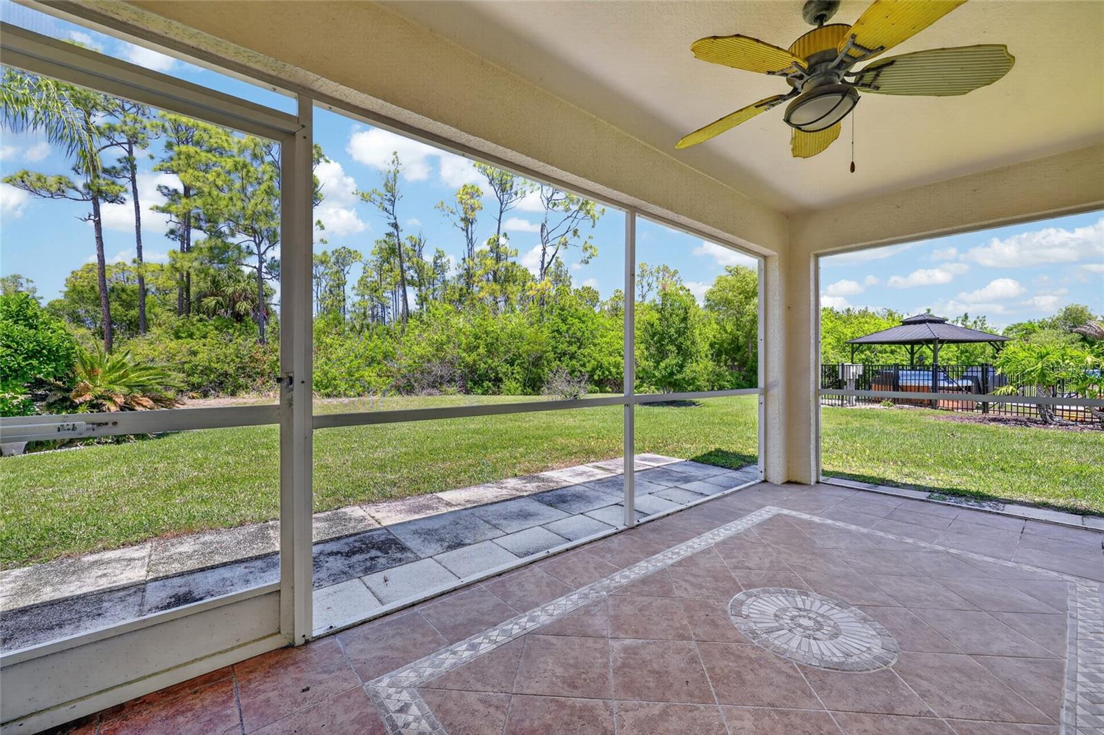 Image 16 of 35 For 13440 Pembroke Circle N
