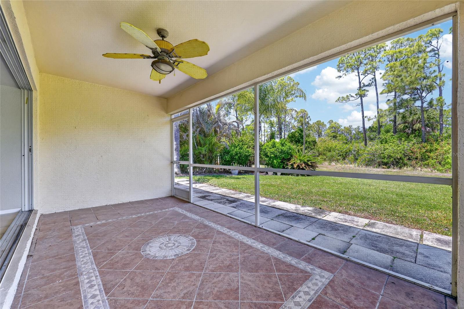 Image 17 of 35 For 13440 Pembroke Circle N