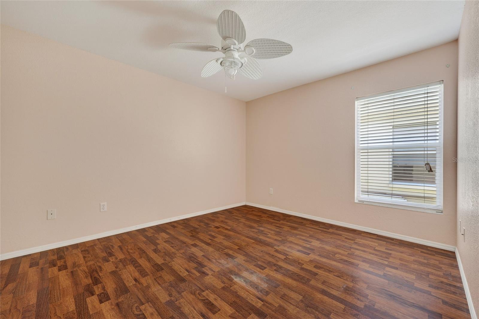 Image 20 of 35 For 13440 Pembroke Circle N