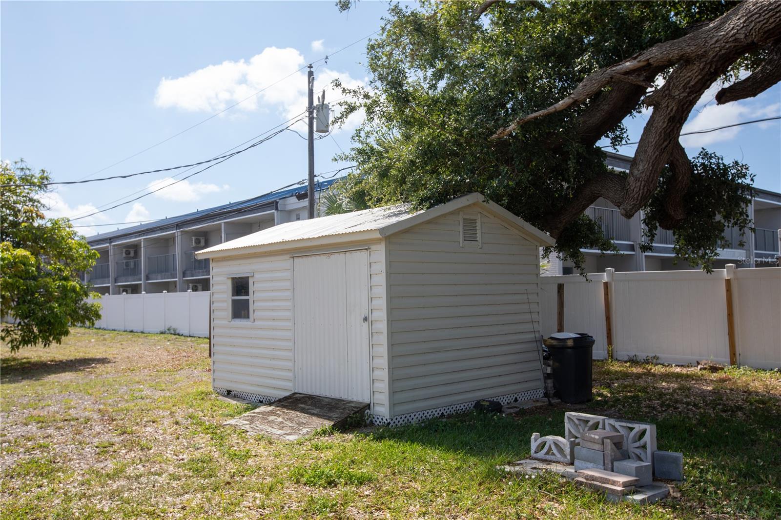 Image 36 of 47 For 2465 Heron Drive