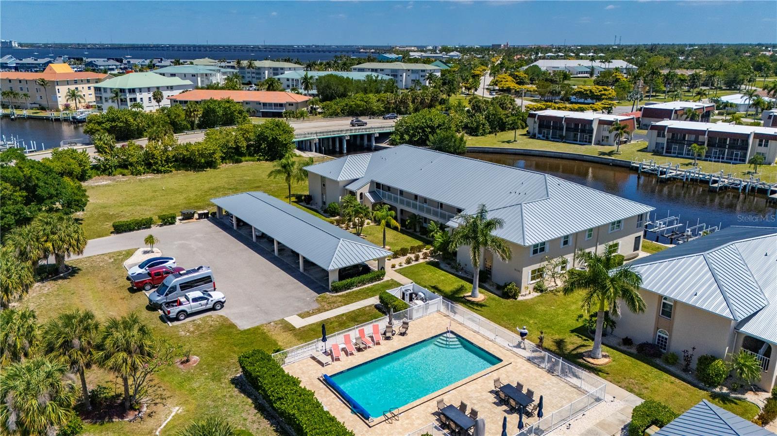 Image 2 of 54 For 220 Coldeway Drive 123