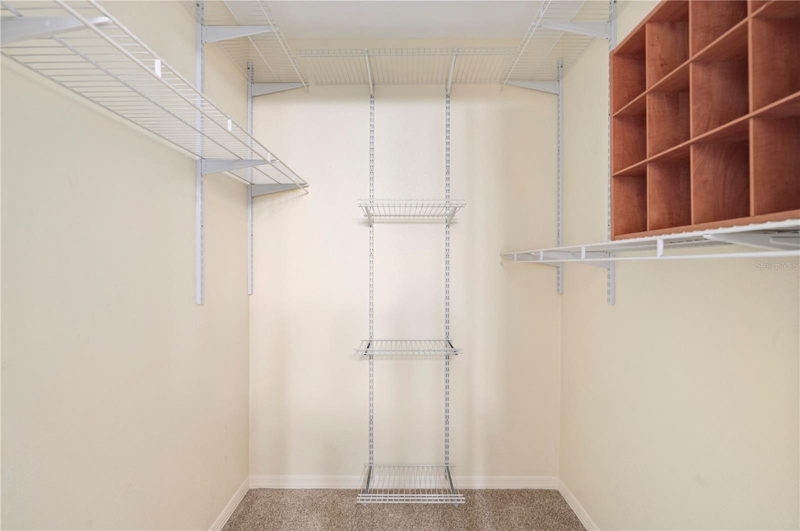 Image 25 of 54 For 220 Coldeway Drive 123