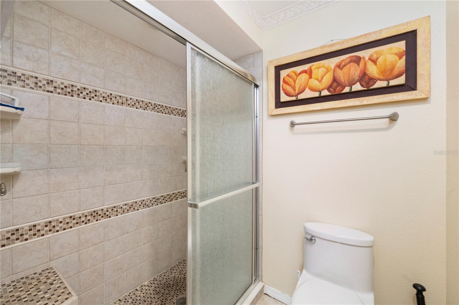 Image 26 of 54 For 220 Coldeway Drive 123