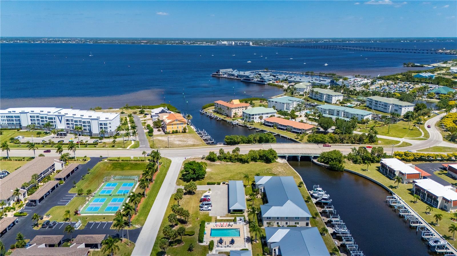 Image 46 of 54 For 220 Coldeway Drive 123