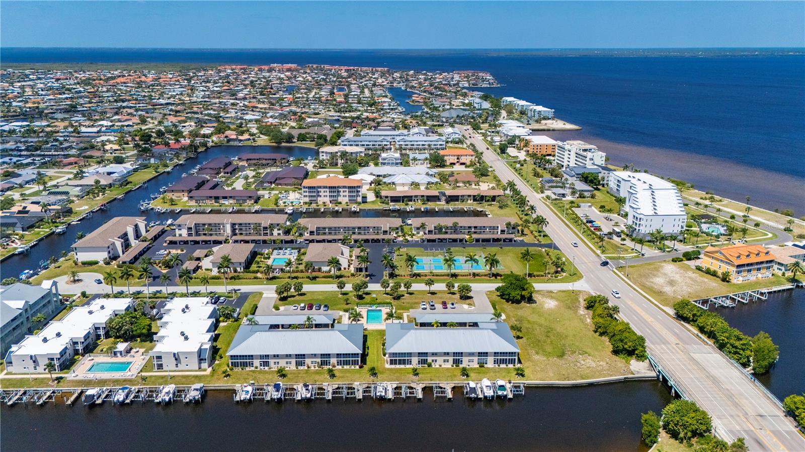 Image 51 of 54 For 220 Coldeway Drive 123