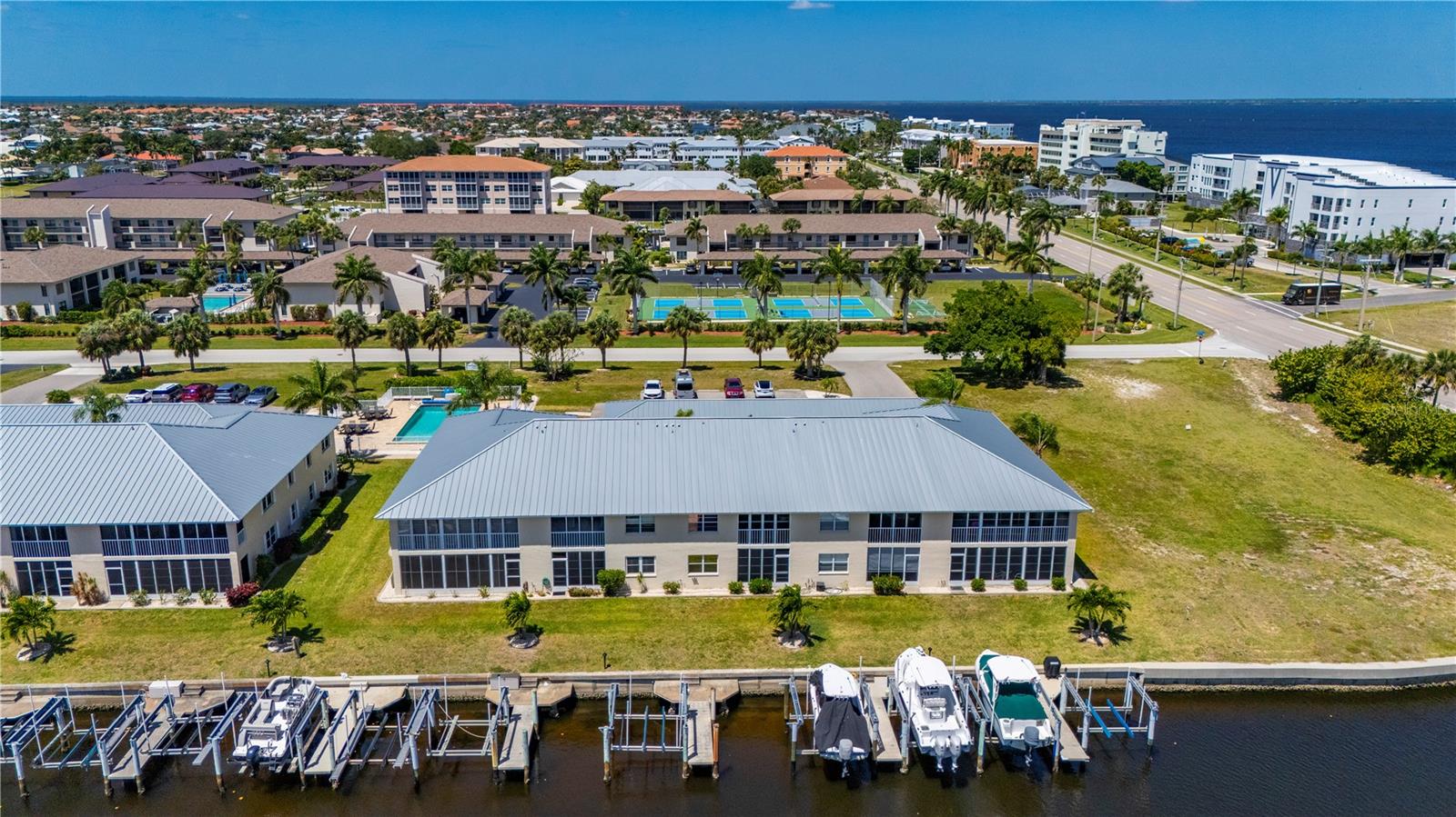 Image 52 of 54 For 220 Coldeway Drive 123